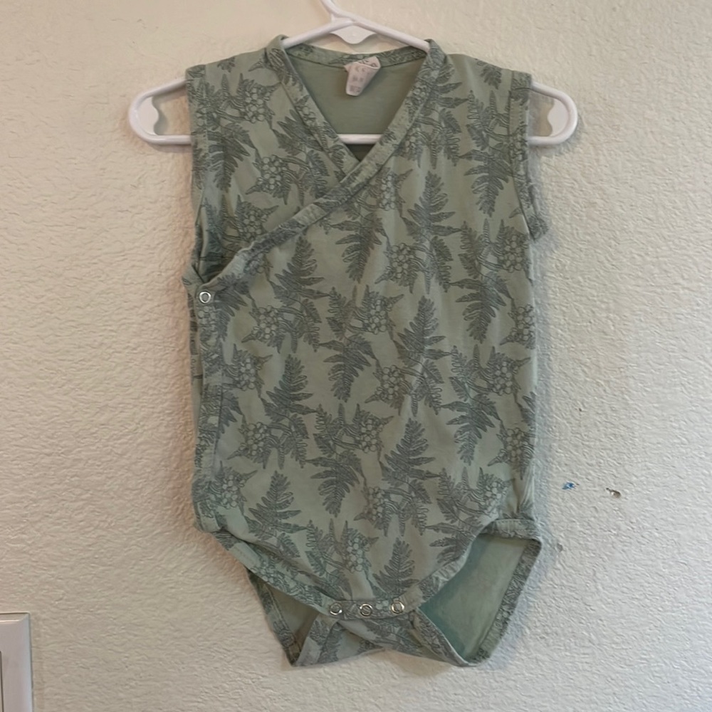 Kate Quinn kimono style onesie. 18-24mths